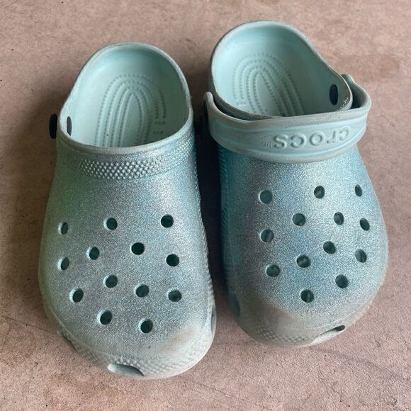 Crocs size 2   - Picture 1 of 3